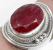 roundlargerubyring.jpg