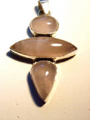 Jewelry/roseq3stonept.JPG