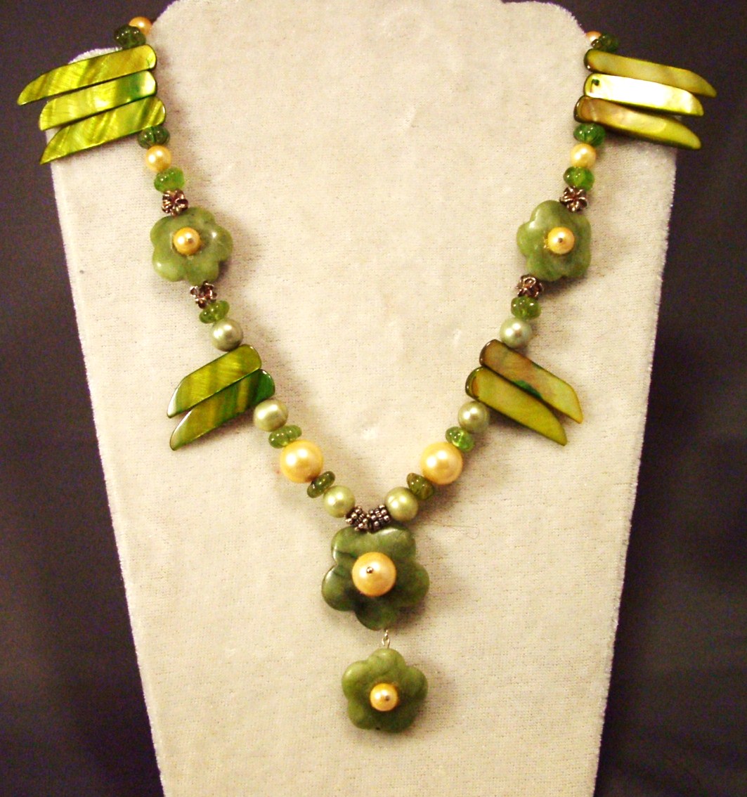 Jewelry/greenneck.JPG